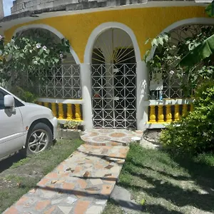 Gasthof Fay, Negril